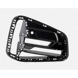 BMW 4 SERİSİ G22 UYUMLU SİS ÇERÇEVESİ SAĞ 51118076732