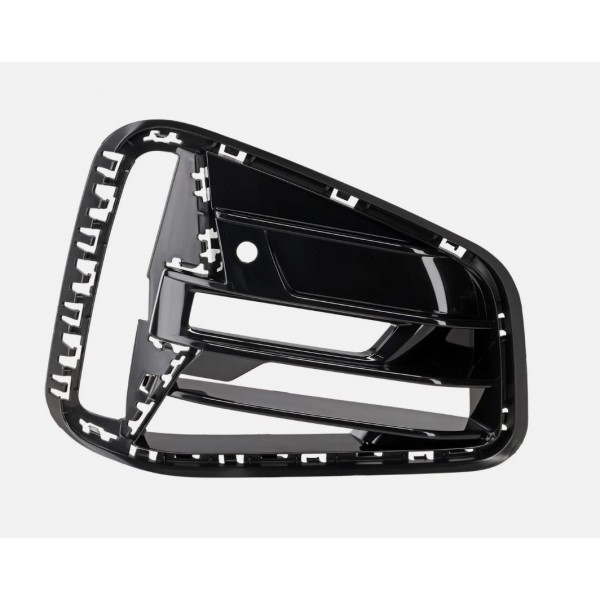 BMW 4 SERİSİ G22 UYUMLU SİS ÇERÇEVESİ SAĞ 51118076732